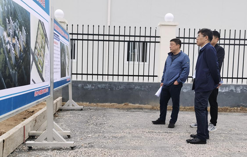 ky体育(中国)官方网站
负责人汪洋到侯寨新镇区安置区调研项目建设工作