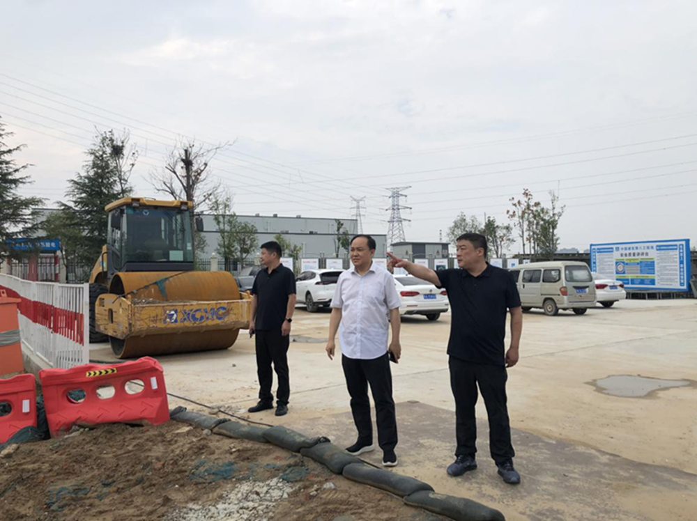 ky体育(中国)官方网站
党委委员、副总经理张岩到侯寨新镇区安置区调研项目建设工作
